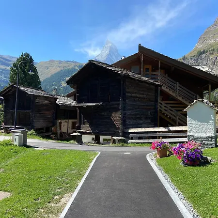 Coral Und Zermatter Stadel Apartmán Zermatt