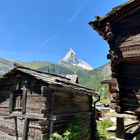 Coral Und Zermatter Stadel Apartmán Zermatt